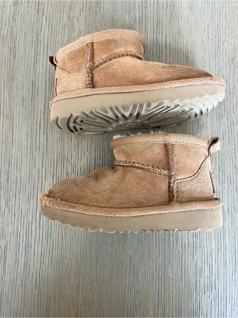 UGG Kids Chestnut Suede Shearling Mini Boots